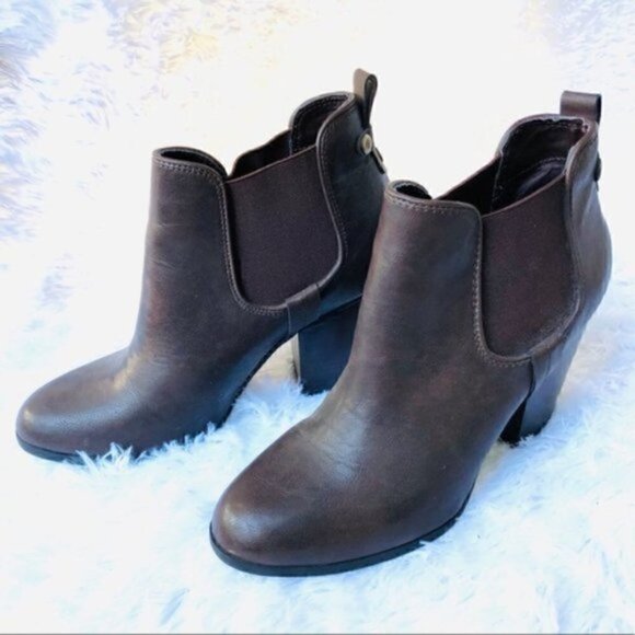 Carlos by Carlos Santana Devon Ankle Booties 11 Stacked Block Heel Brown Pull On - Picture 4 of 13